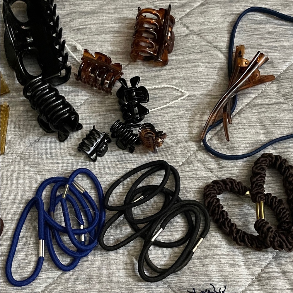 Assorted Hair Accessories Set - Picture 10 of 10